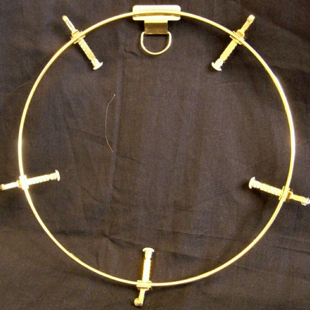* - Van Hygan & Smythe Adjustable Spring-Load 8" to 9" Goldtone Metal.